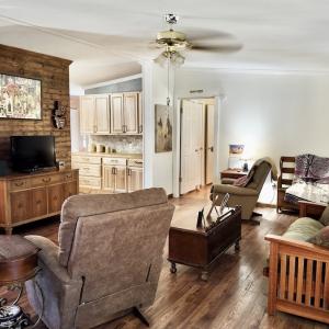 Photo #13 of 2338 Etters Lane, Cassatt, SC 28.0 acres