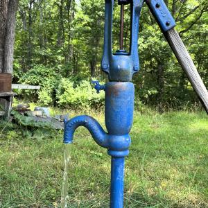 Hand Pump Well (also with electric pump)