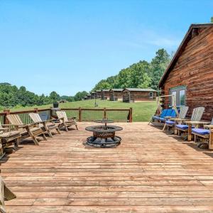Cottage - Spacious Deck