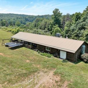 Huge Pavilion with Commercial Kitchen01