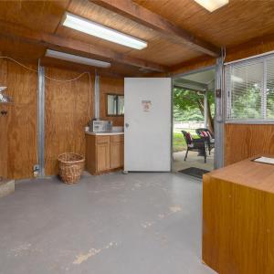 9195 Springwood Rd-48