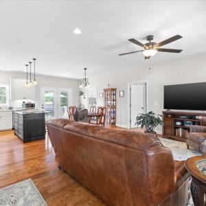 06-4133 Grove Hill Rd-6