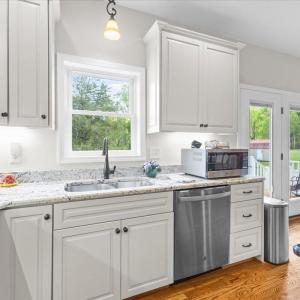 10-4133 Grove Hill Rd-10