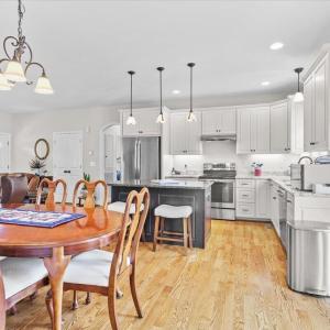 15-4133 Grove Hill Rd-15