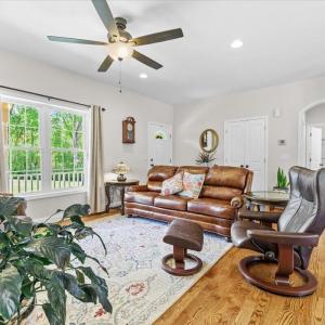 21-4133 Grove Hill Rd-21