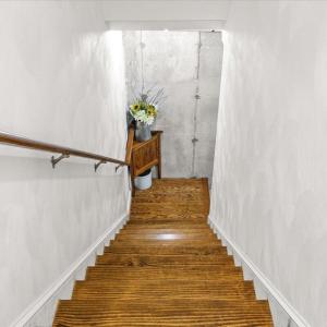 33-4133 Grove Hill Rd-33