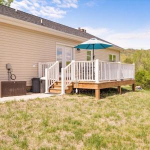 17-4133 Grove Hill Rd-17