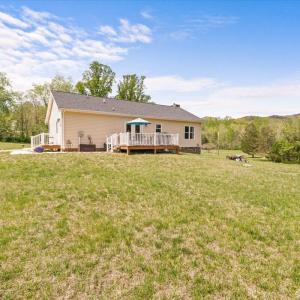 18-4133 Grove Hill Rd-18