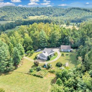 Main Listing Photo