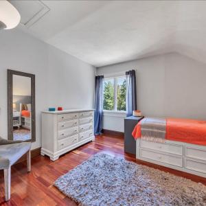 Bed2 - Upper