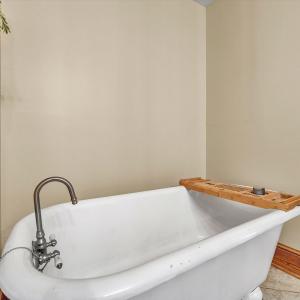 Garden Tub