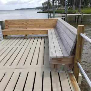 Relaxing community dock
