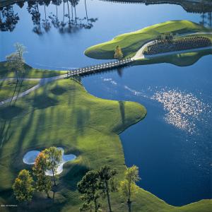 Spectacular Golf Courses
