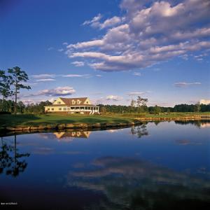 Tiger's Eye Waterside Golf Clubhouse