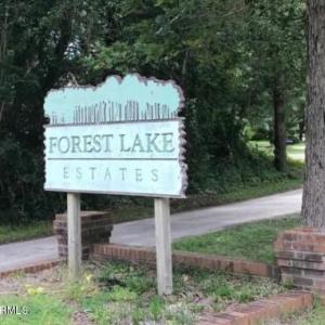Forest Lake Est