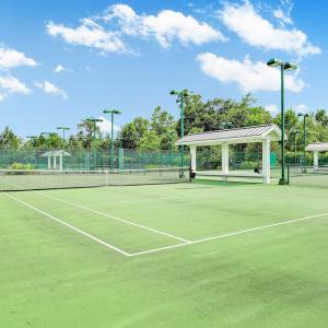4 Tennis & Pickleball courts
