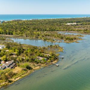 McGinnis Point West Court