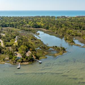 McGinnis Point West Court