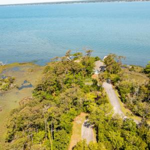 McGinnis Point West Court