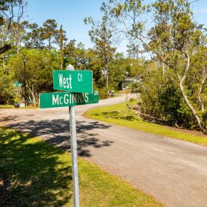 McGinnis Point West Court