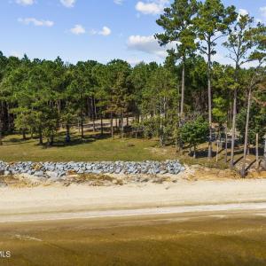 Lot 4 Homesite and beach fr Neuse River