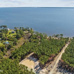 Lots 5, 6 and 7 use left cul-de-sac