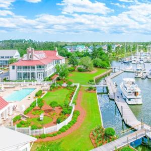 _Aerial Marina & Club (Large)