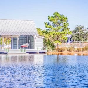 Community Entrance (Large)