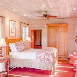 Guest Cottages 3