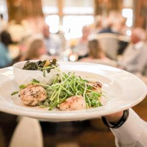 Harbor Club Dining Room (Large)