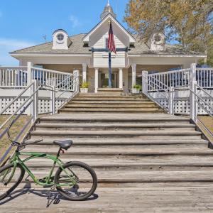 Marina Dock House