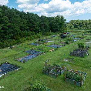 RB Amenities MLS-17