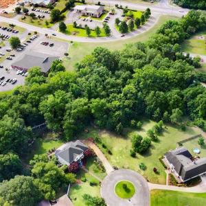 3-1104 Wessex Ct-5