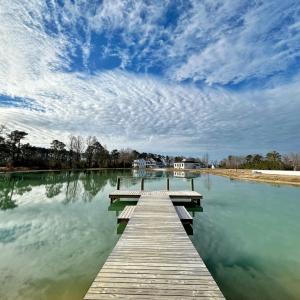 Pintail lake + dock