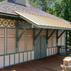 Kayak storage house