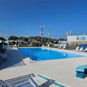 rogers bay pool