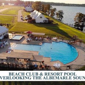 BEACH CLUB POOL
