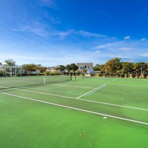 Community tennis and pickleball courts