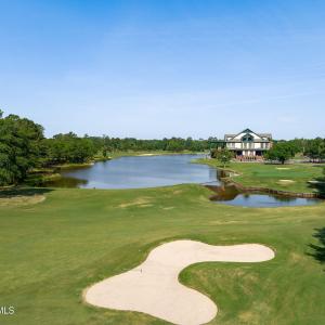 RLstockphotogolfcourseclubhouse-1