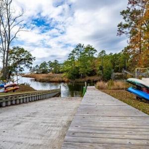 22 Boat Ramp into Mill Creek