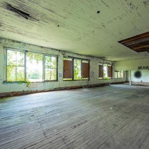 OldSchoolPICInsideupstairs2