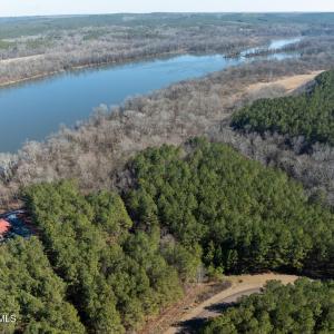 Riverbluff Ln