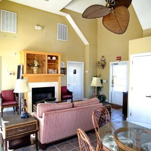 Seascape Beach clubhouse front room 2