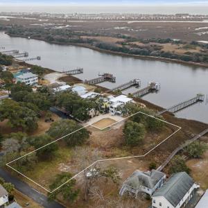 2016 Camelot Drive SW OIB