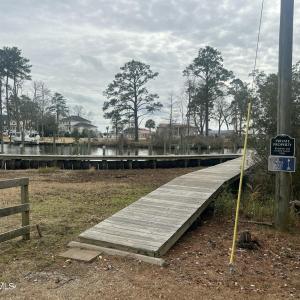 Community pier
