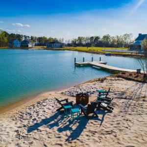 18 Pintail Lake Neighborhood Beach