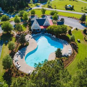 03 Clubhouse and Pool