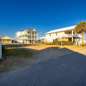 Second row lot in Atlantic Beach