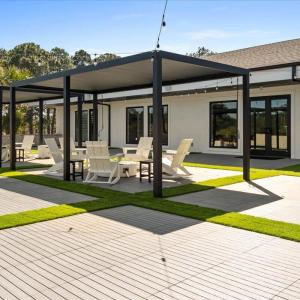 Sea Trail Conv.Ctr.-Outodoor Seating