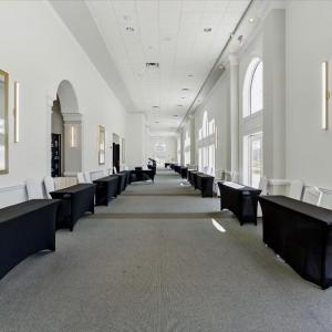 Convention Ctr.